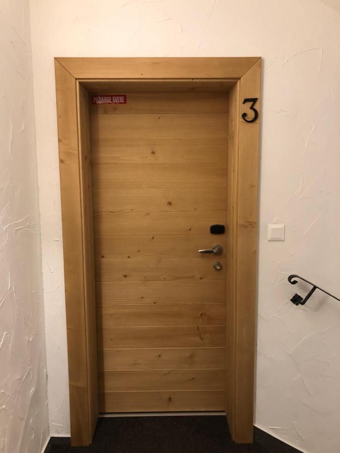 Apartman Jeleni Grun Jasna デマノブスカ・ドリーナ エクステリア 写真